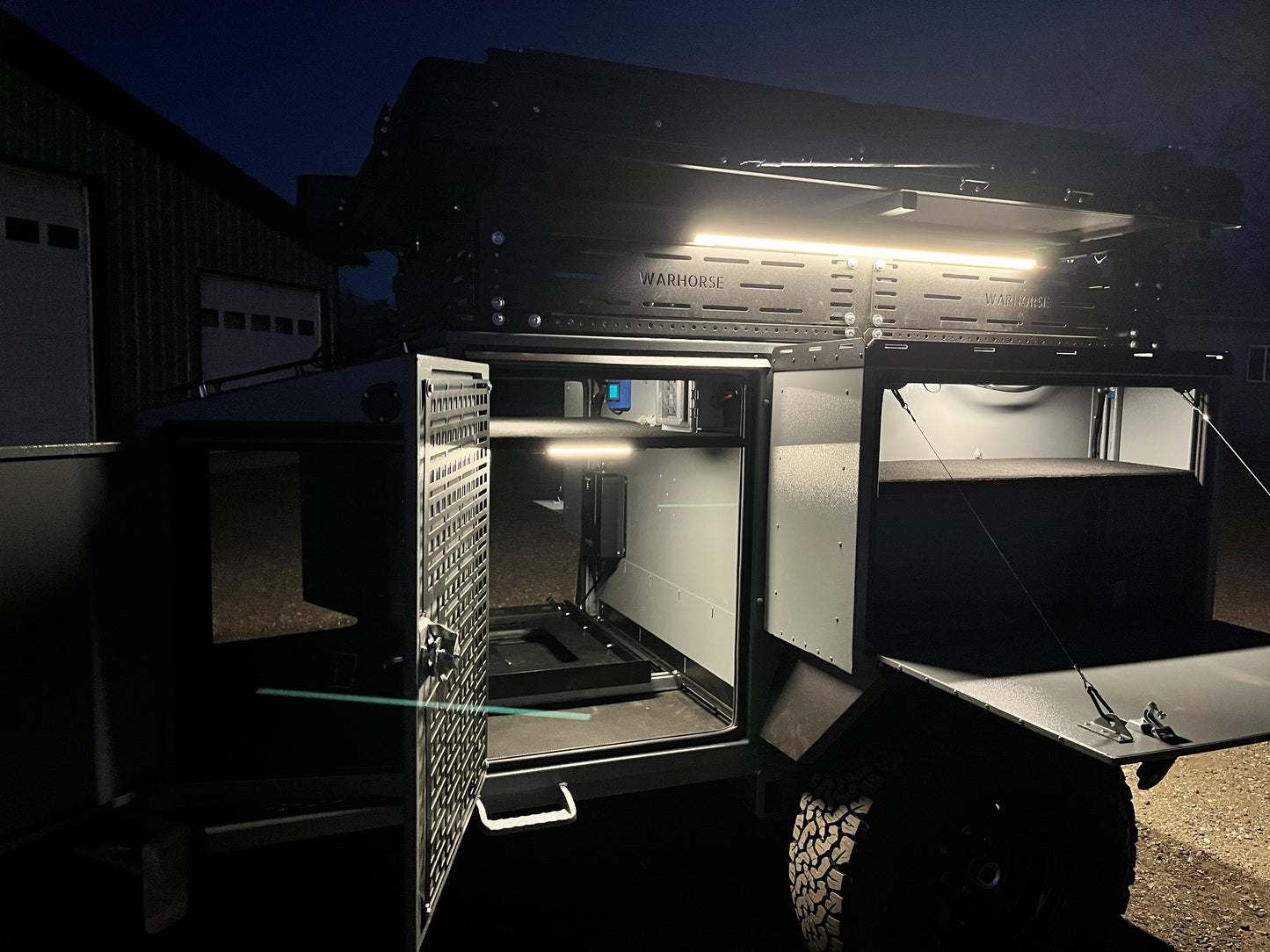 Exterior Lighting - White/Red Dimmable