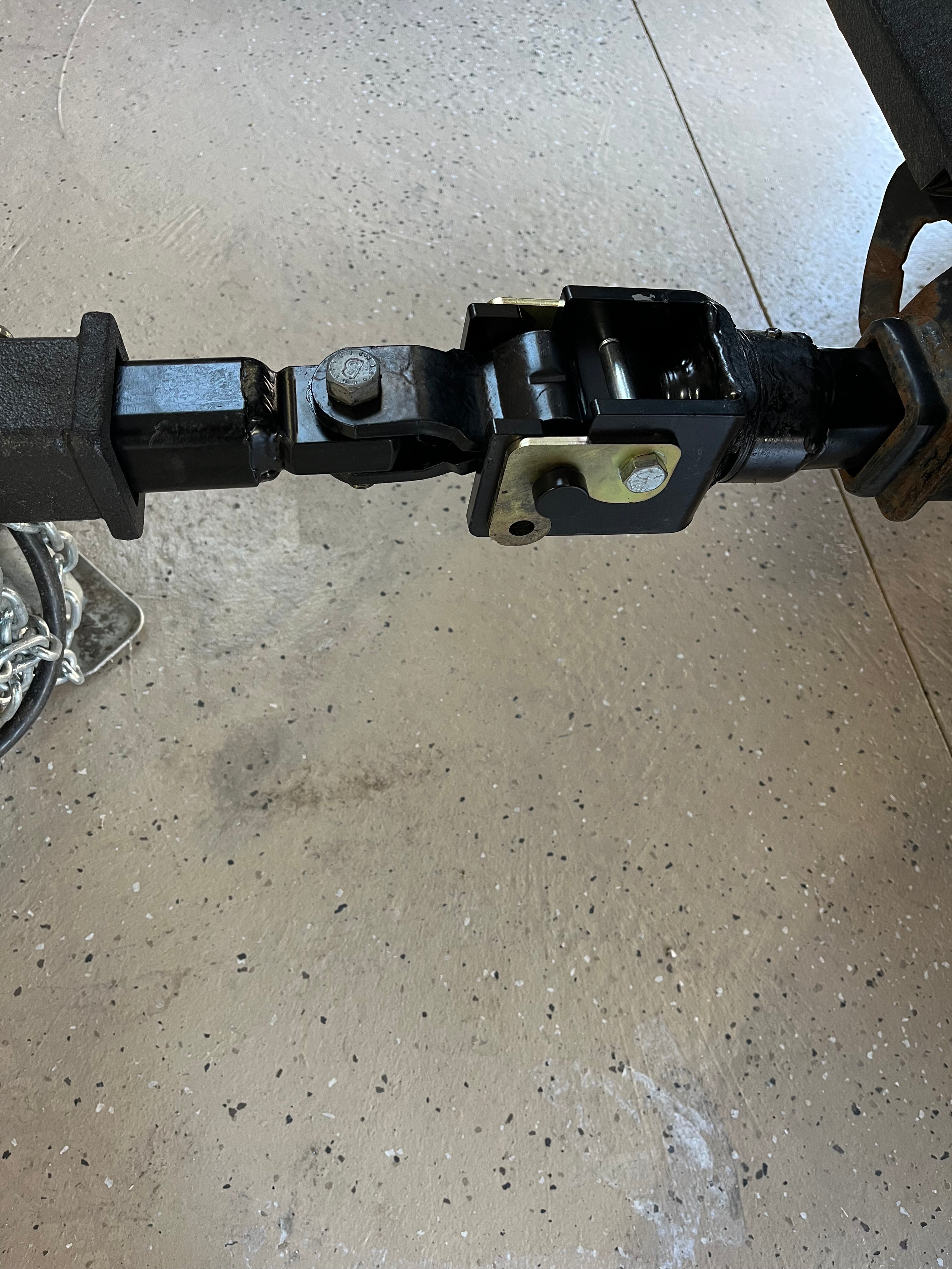 Lock-N-Roll Hitch – Warhorse Overland