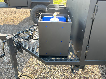7-Gallon Water Carrier/TIpper