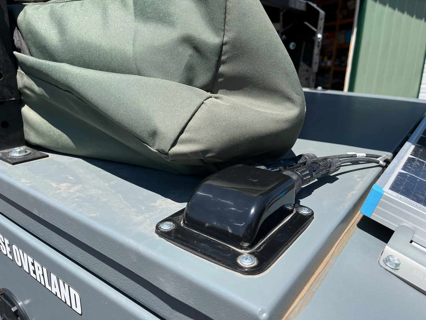 Solar Power/Cable Bulkhead Connector
