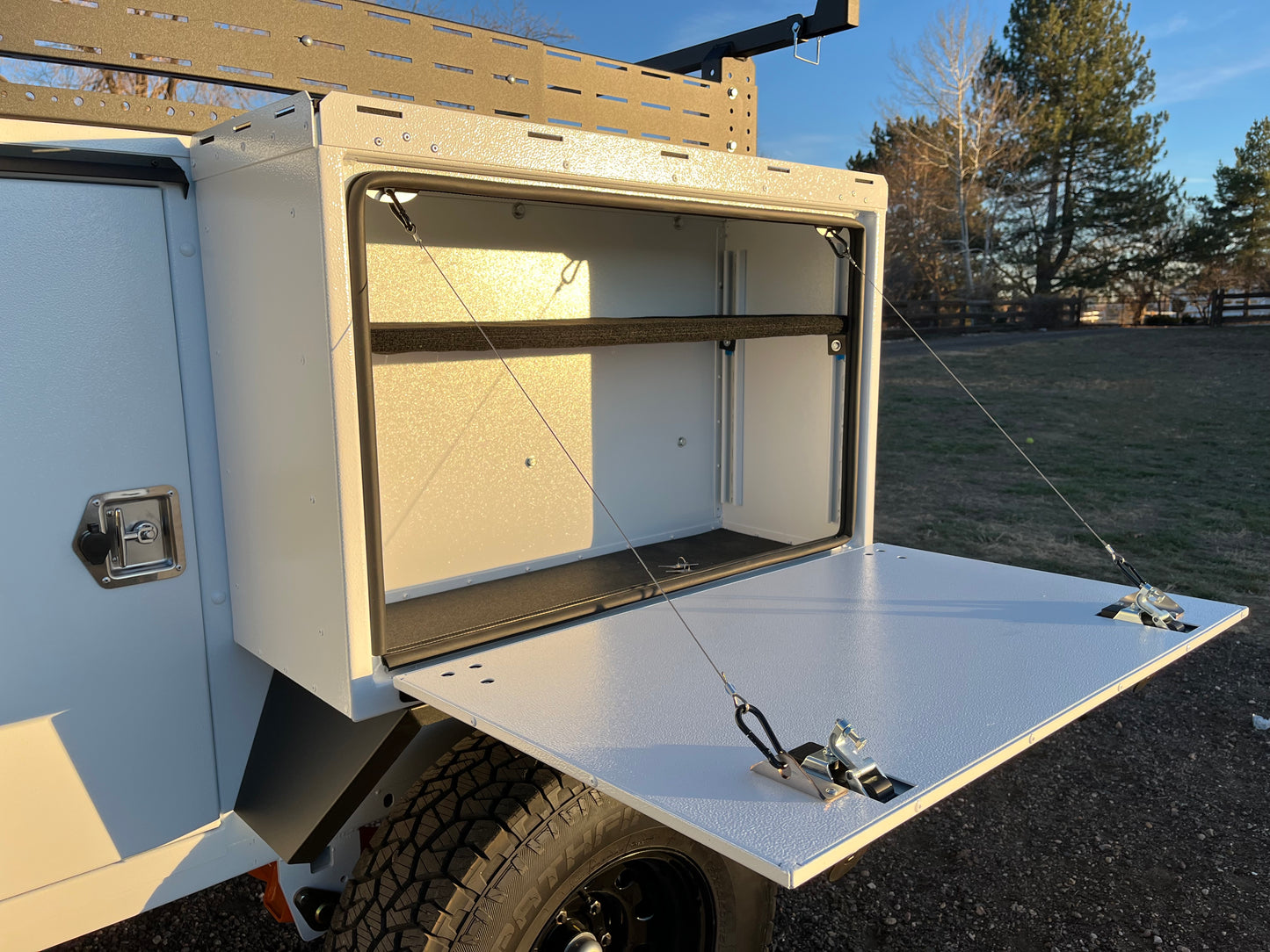 Stud XL Aluminum Side Saddle Box