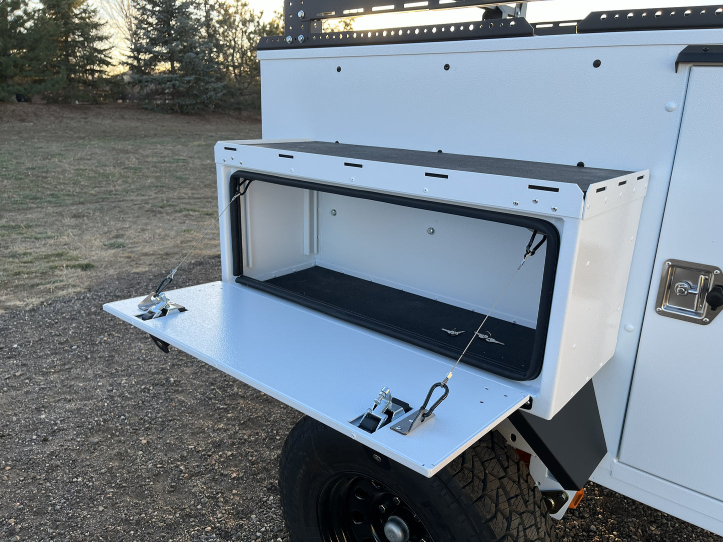 Medium Aluminum Side Saddle Box