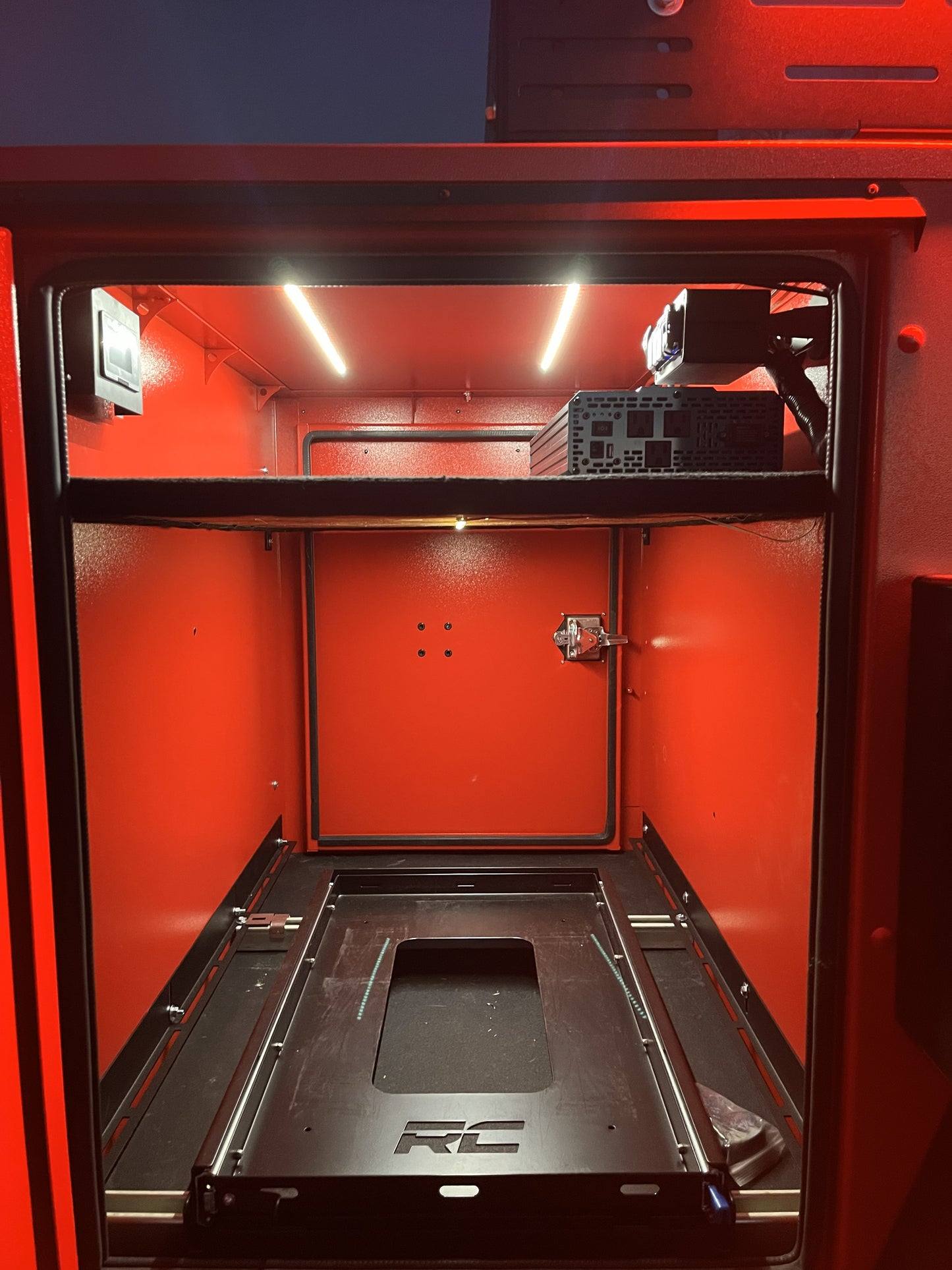 Interior Lighting - White/Red Dimmable